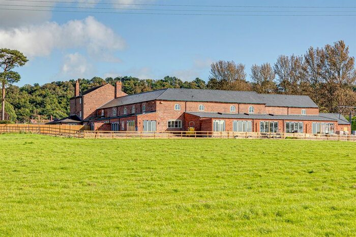 4 Bedroom Mews For Sale In Willington Road, Willington, Tarporley, CW6