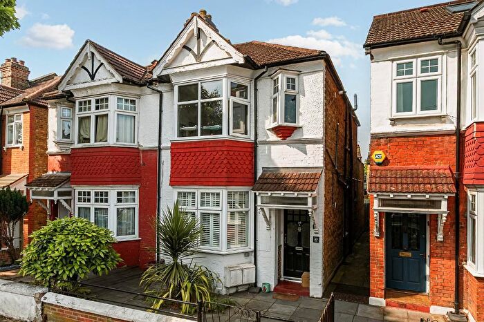 2 Bedroom Maisonette For Sale In Sydney Road, Ealing, London, W13