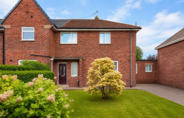 3 Bedroom Semi-Detached House For Sale In Richmond Avenue, Burscough, L40