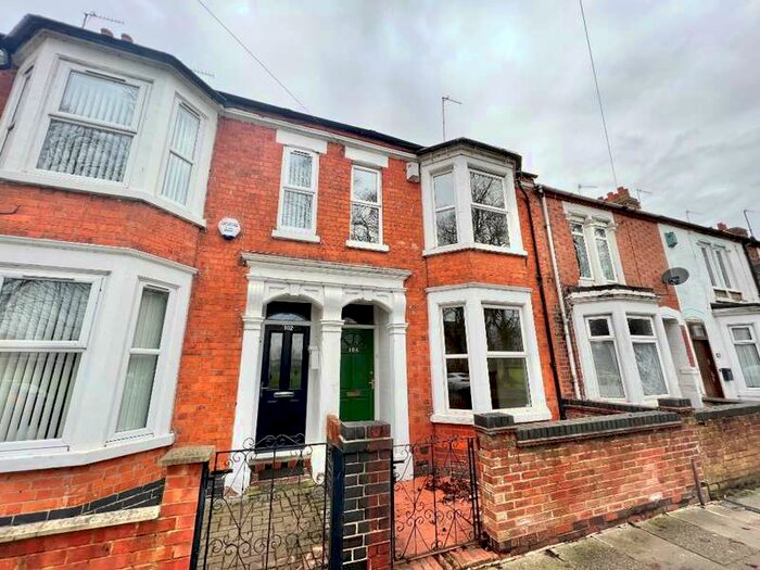 3 Bedroom Property To Rent In St James Park Road St James, Northampton, NN5