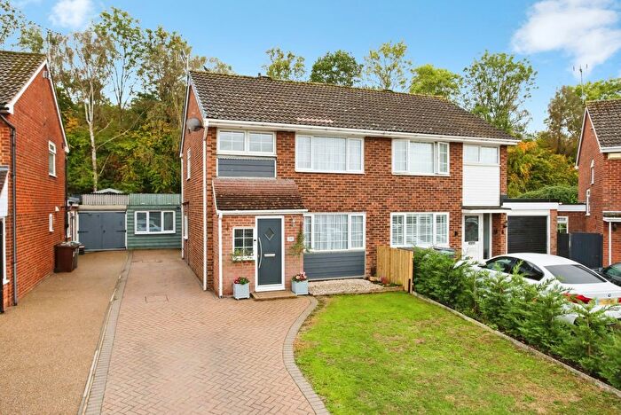 3 Bedroom Semi Detached House For Sale In Molescroft Way, Tonbridge, Kent, TN9