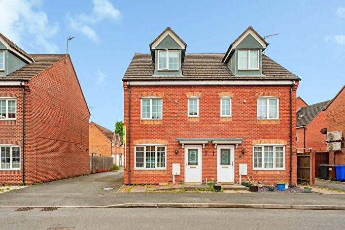 3 Bedroom Property For Sale In Barker Round Way, Burton-On-Trent, DE14