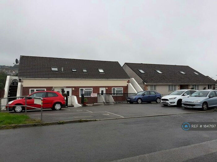 1 Bedroom Flat To Rent In Wallace Road, Bodmin, PL31