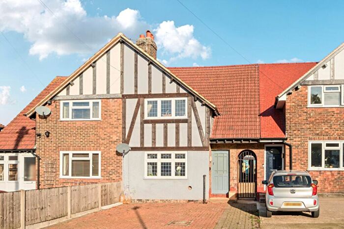 3 Bedroom House For Sale In Eltham Palace Road, London, SE9