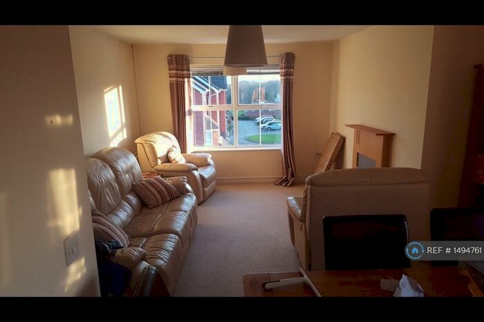 2 Bedroom Flat To Rent In Kingsmead, Northwich, CW9