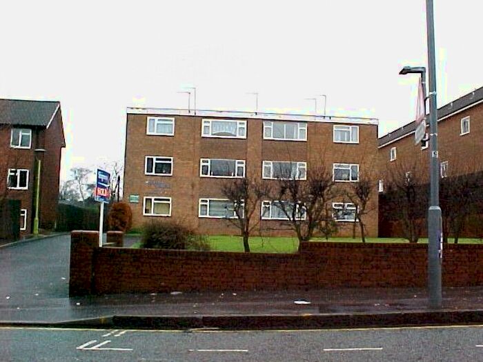 2 Bedroom Flat To Rent In William Court, Alcester Road, Moseley, B13