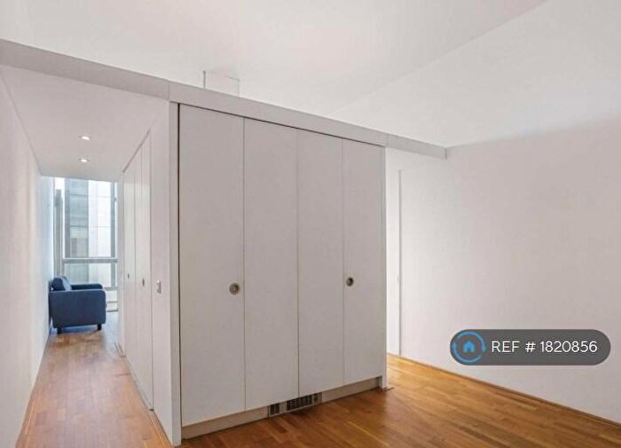 1 Bedroom Flat To Rent In Abito, Salford, M3