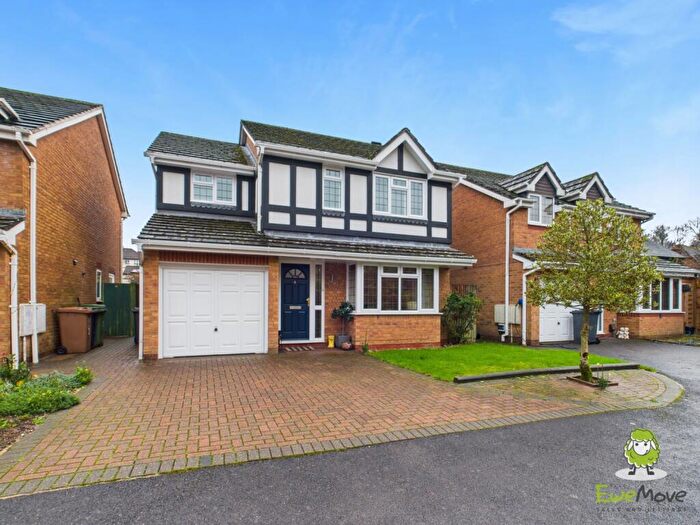 4 Bedroom Detached House For Sale In Wood Close, Basingstoke, Hampshire, RG22