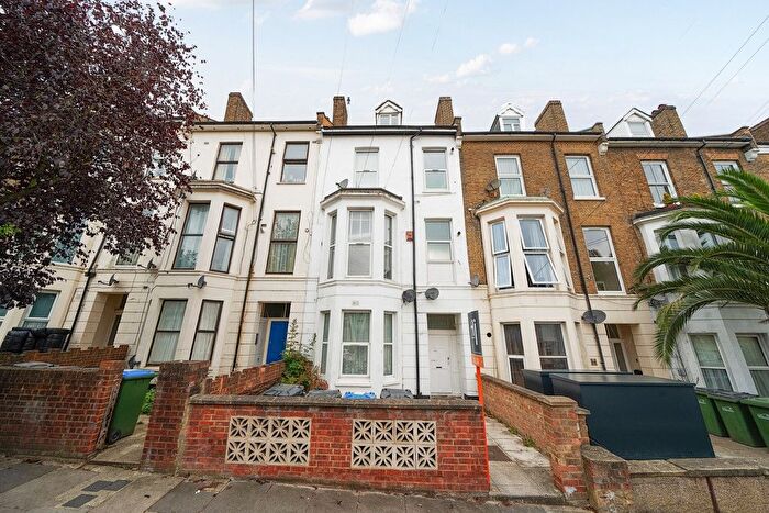 1 Bedroom Flat To Rent In Vicarage Park, London, SE18