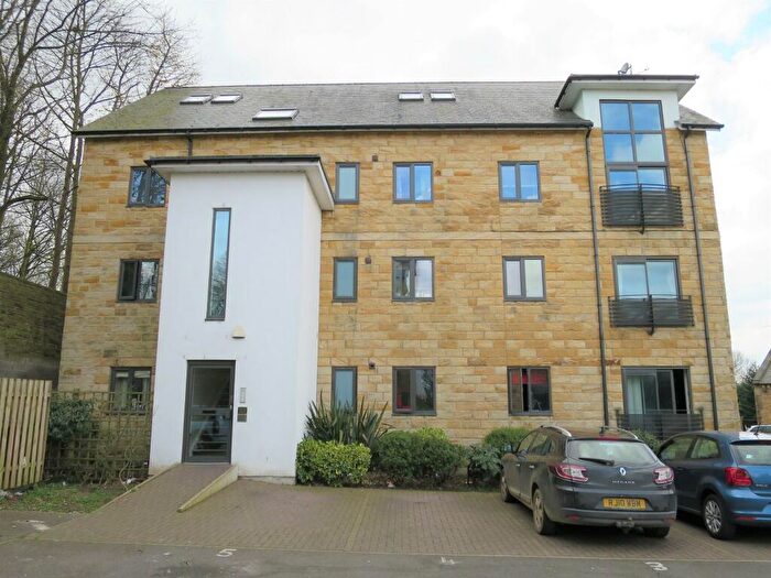 2 Bedroom Apartment To Rent In Troy Road, Morley, LS27