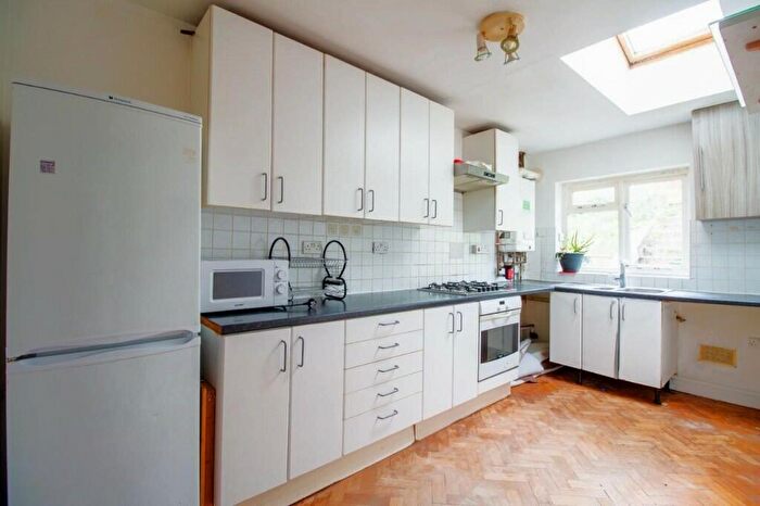 3 Bedroom Flat To Rent In Beverley Gardens, Wembley, Middlesex, HA9