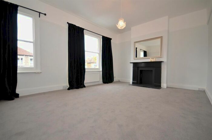 2 Bedroom Flat To Rent In Whittington Road, London, N22