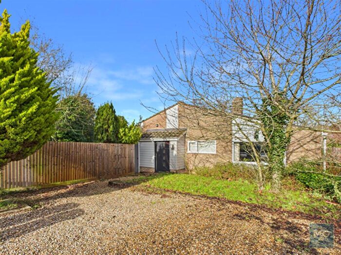 3 Bedroom Semi-Detached Bungalow For Sale In Raynsford Road, Great Whelnetham, Bury St. Edmunds, IP30