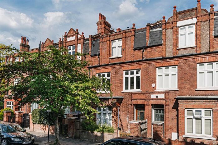 1 Bedroom Flat To Rent In Lisburne Road, London, NW3