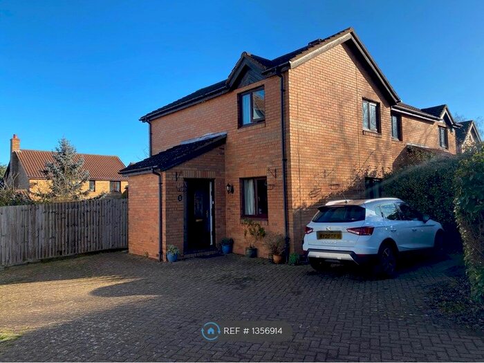 3 Bedroom Semi-Detached House To Rent In Culbertson Lane, Milton Keynes, MK13