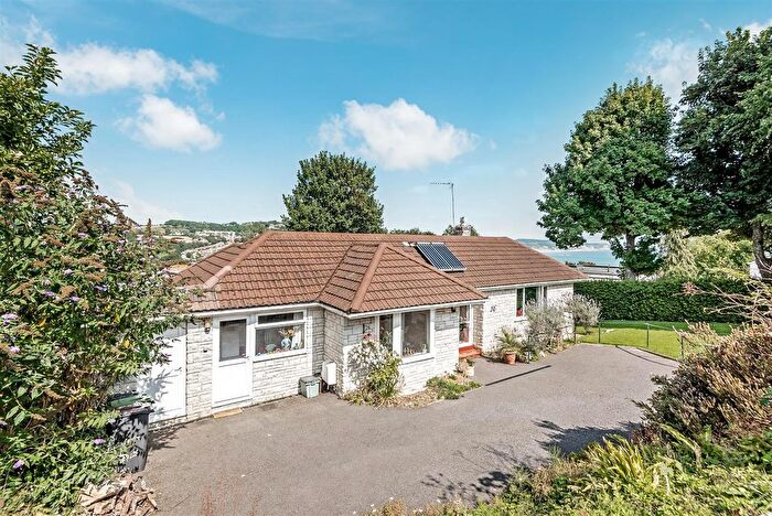 4 Bedroom Detached Bungalow To Rent In Clappentail Park, Lyme Regis, DT7