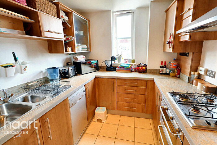 1 Bedroom Apartment For Sale In Watkin Road, Leicester, LE2