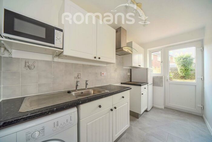 1 Bedroom Maisonette To Rent In Simmonds Close, Bracknell, RG42