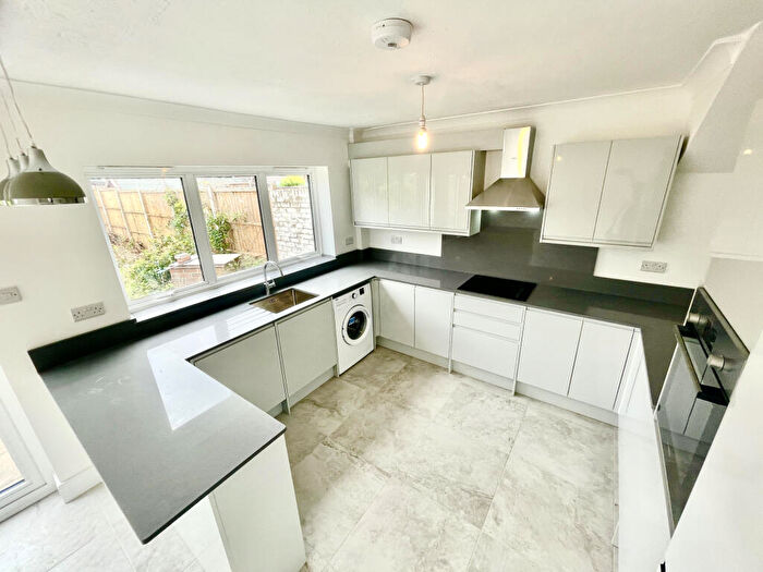 3 Bedroom End Of Terrace House To Rent In Court, Harrow, Middlesex, HA2