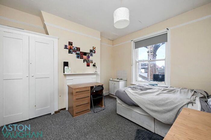 3 Bedroom Flat To Rent In Ditchling Rise, Brighton, BN1