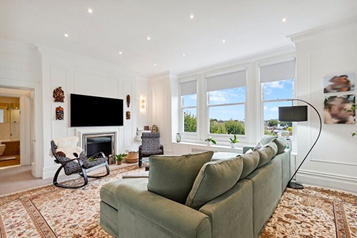 3 Bedroom Flat To Rent In Sutherland House, Marloes Road, W8