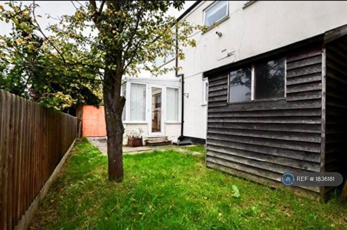 2 Bedroom Maisonette To Rent In Hatherdene Close, Cambridge, CB1