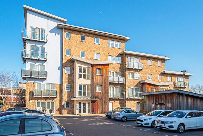 1 Bedroom Flat To Rent In Sundeala Close, Sunbury-On-Thames, TW16