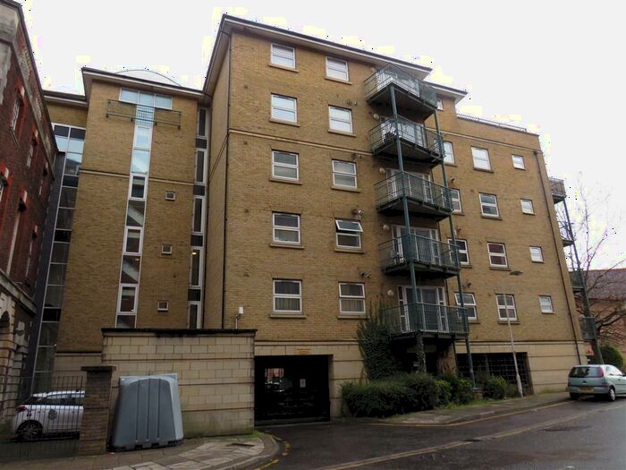 2 Bedroom Apartment To Rent In Neptune Way, Southampton, SO14