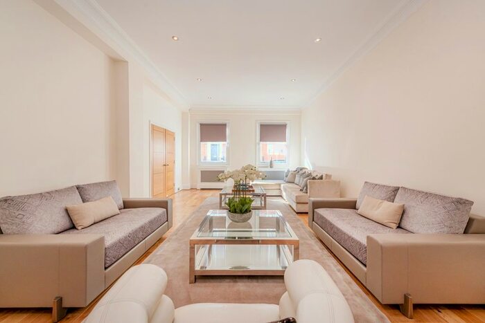 4 Bedroom Town House To Rent In Headfort Place, London, SW1X