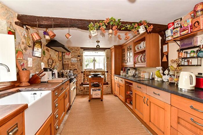 3 Bedroom Semi-Detached House For Sale In High Street, Whitwell, Isle Of Wight, PO38