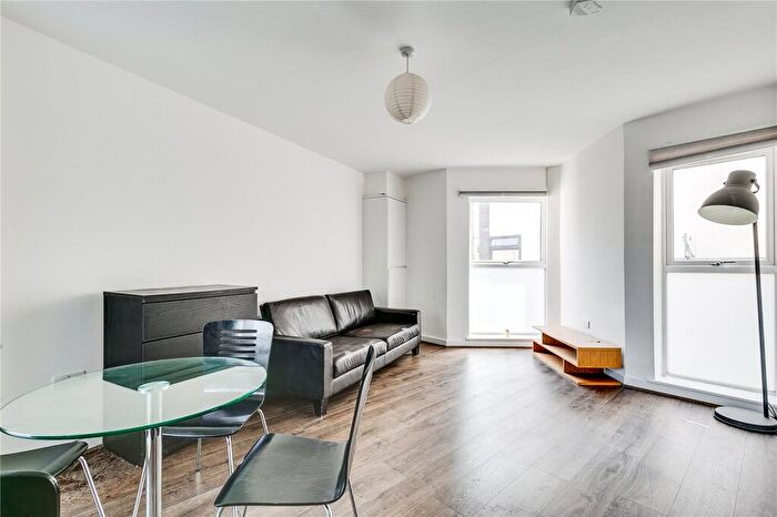 2 Bedroom Flat To Rent In Highland Court, Cudworth Street, E1