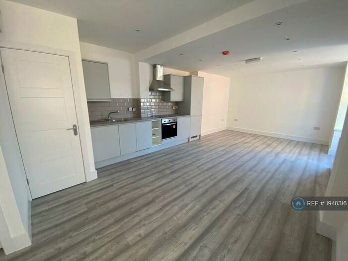 Studio To Rent In Blendon Road, Bexley, DA5