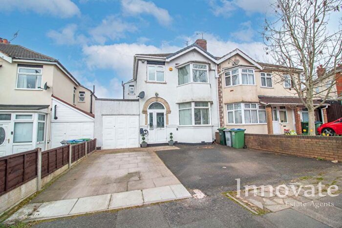 3 Bedroom Semi Detached House For Sale In Stanley Road, Oldbury, B68