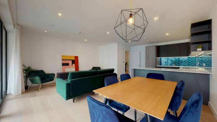 3 Bedroom Flat To Rent In Gorsuch Place, London, E2