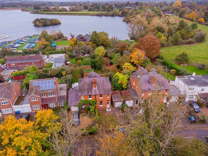 2 Bedroom Semi-Detached House For Sale In Summerleaze Road, Maidenhead, SL6