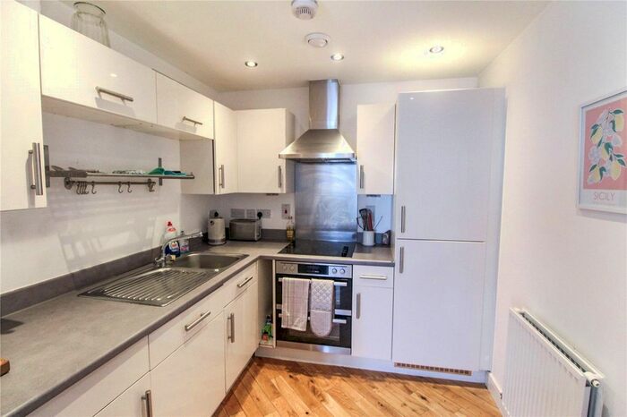 1 Bedroom Flat To Rent In Academy Way, Dagenham, RM8