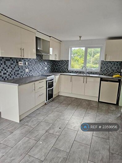 3 Bedroom Semi-Detached House To Rent In Grace Way, Stevenage, SG1