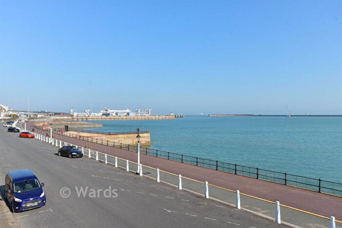 2 Bedroom Flat For Sale In The Gateway, Dover, Kent, CT16
