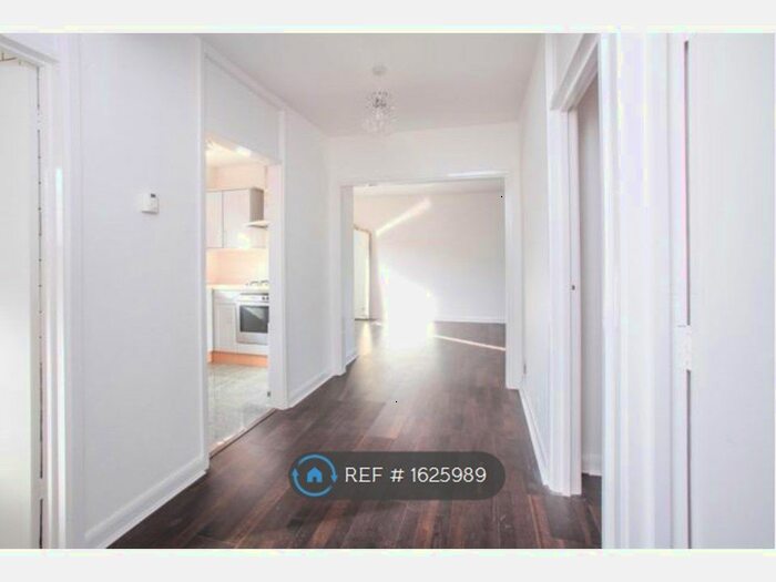 2 Bedroom Flat To Rent In Enfield, Enfield, EN2