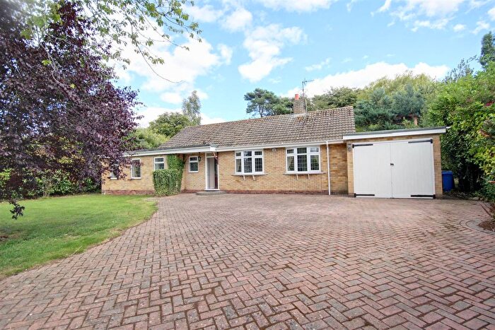 3 Bedroom Detached Bungalow For Sale In South Glebe, Lockington, YO25