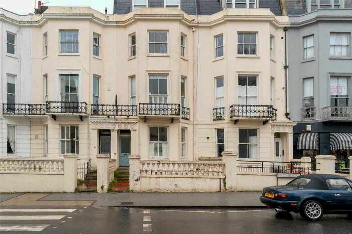 Flat To Rent In Goldsmid Road, Hove, BN3