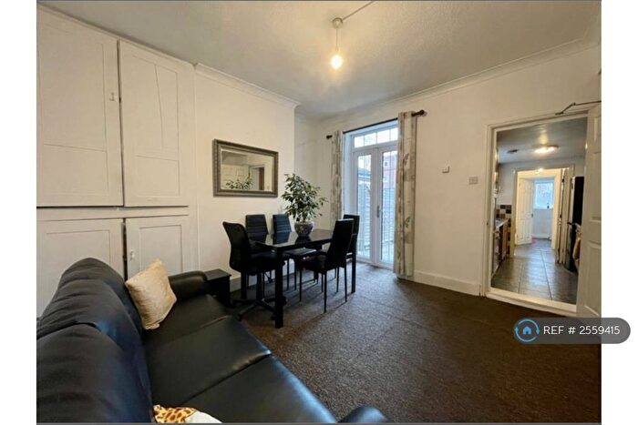 4 Bedroom Terraced House To Rent In North Street, Luton, LU2