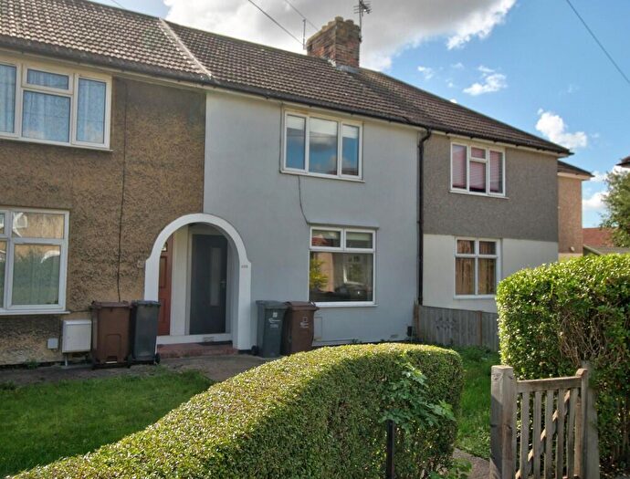 2 Bedroom Terraced House For Sale In Gale Street, Dagenham, RM9