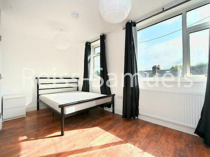 4 Bedroom Maisonette To Rent In Seyssel Street, Isle Of Dogs, L Docklands, Ondon, E14