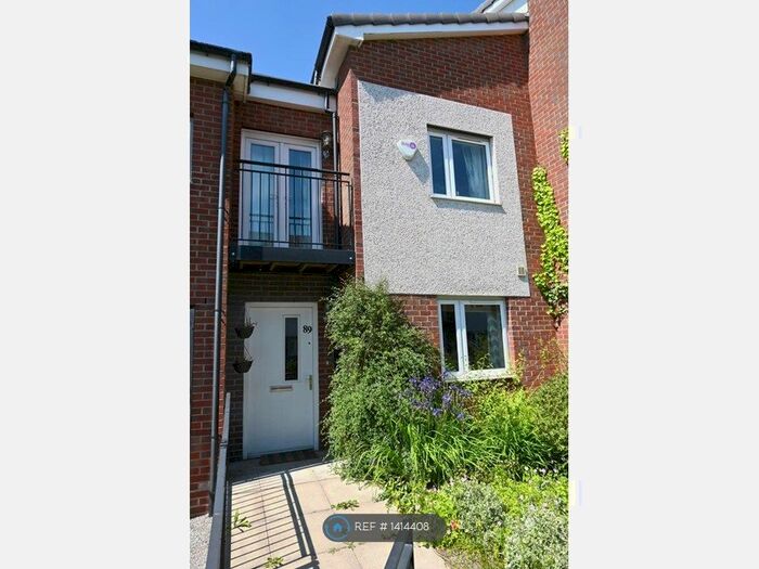 3 Bedroom Terraced House To Rent In Sandal Street, Manchester, M40