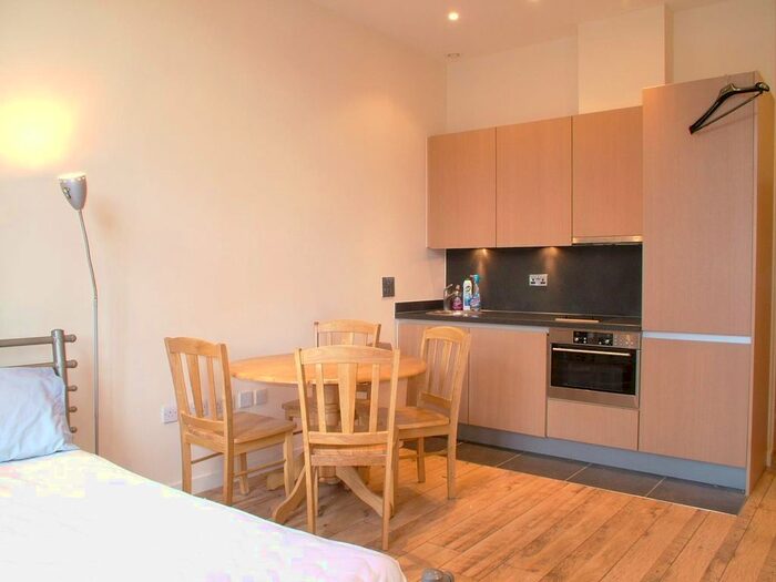 Studio To Rent In Bromyard Avenue, Acton, W3