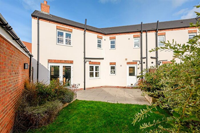 4 Bedroom Semi Detached House For Sale In Harden Way, Fulford, York, YO19