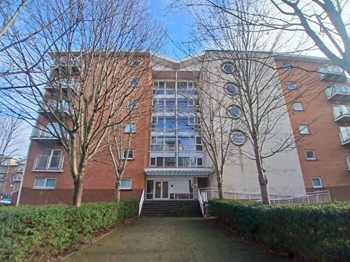 1 Bedroom Apartment For Sale In Chandlery Way, Cardiff, CF10