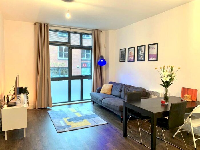 2 Bedroom Apartment To Rent In Warstone Lane, Birmingham, B18