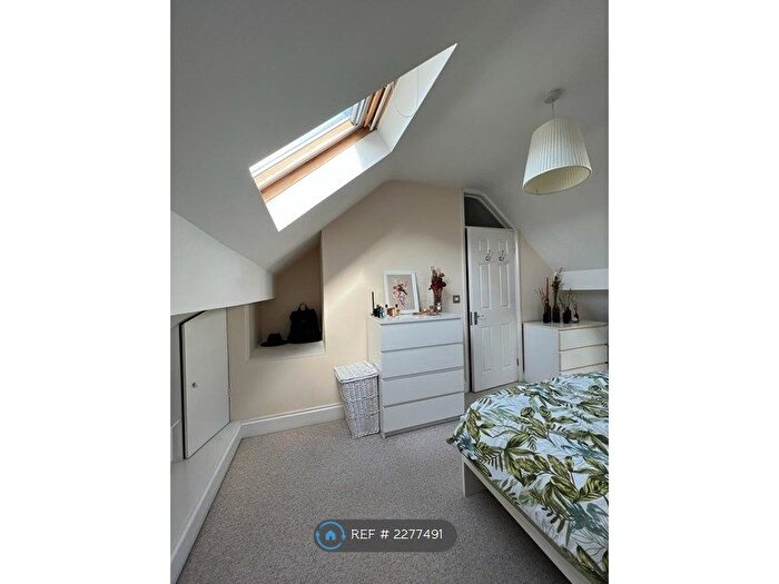 2 Bedroom Flat To Rent In Raleigh Road, Bristol, BS3